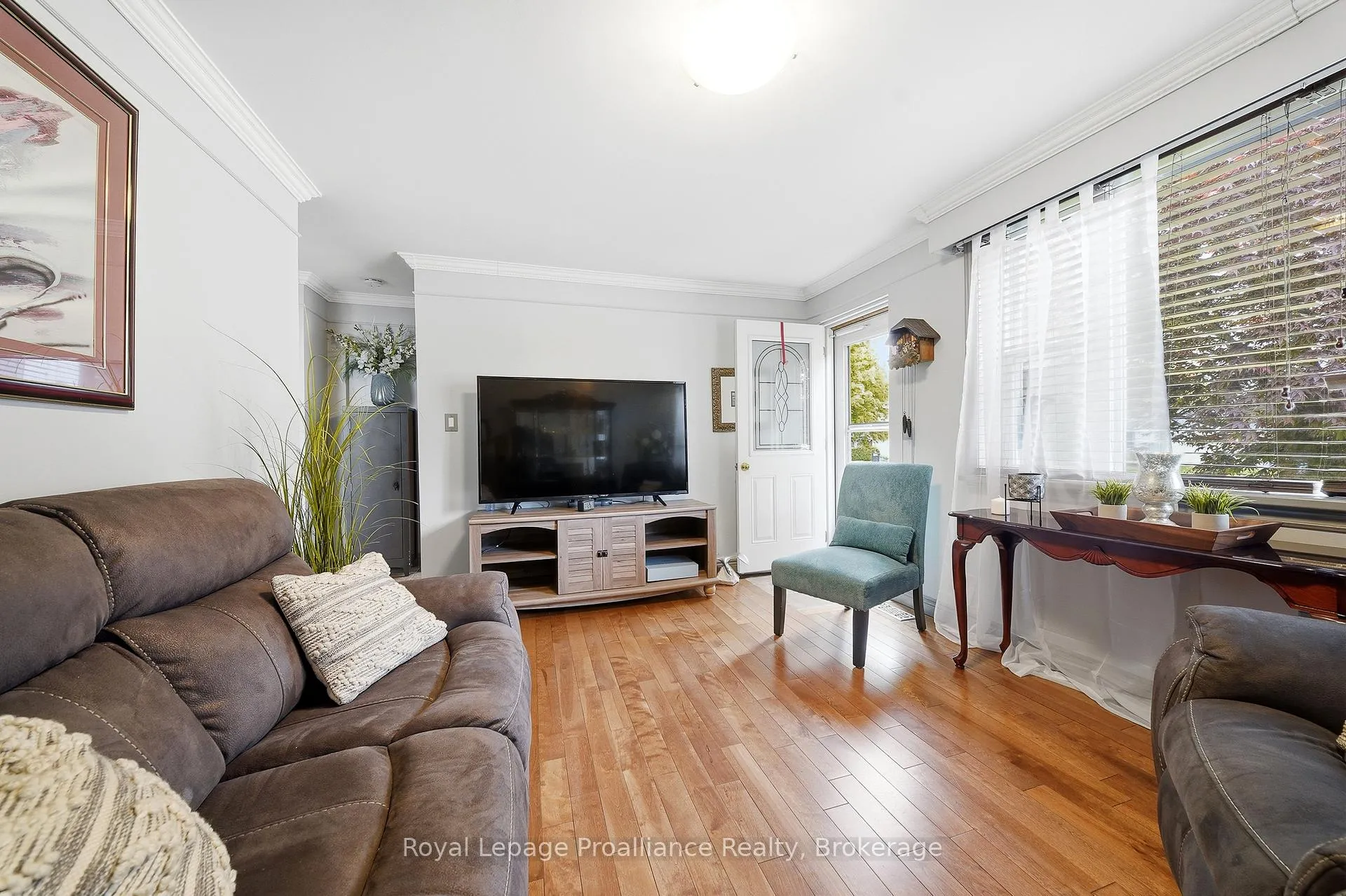 Photo 26 of 106 Karl Street, Belleville, Belleville Ward — HOMEH