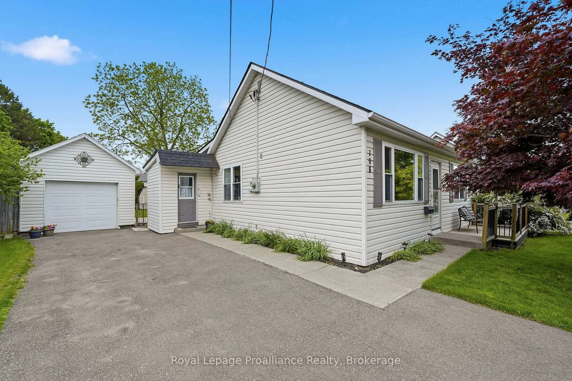 Photo 38 of 106 Karl Street, Belleville, Belleville Ward — HOMEH
