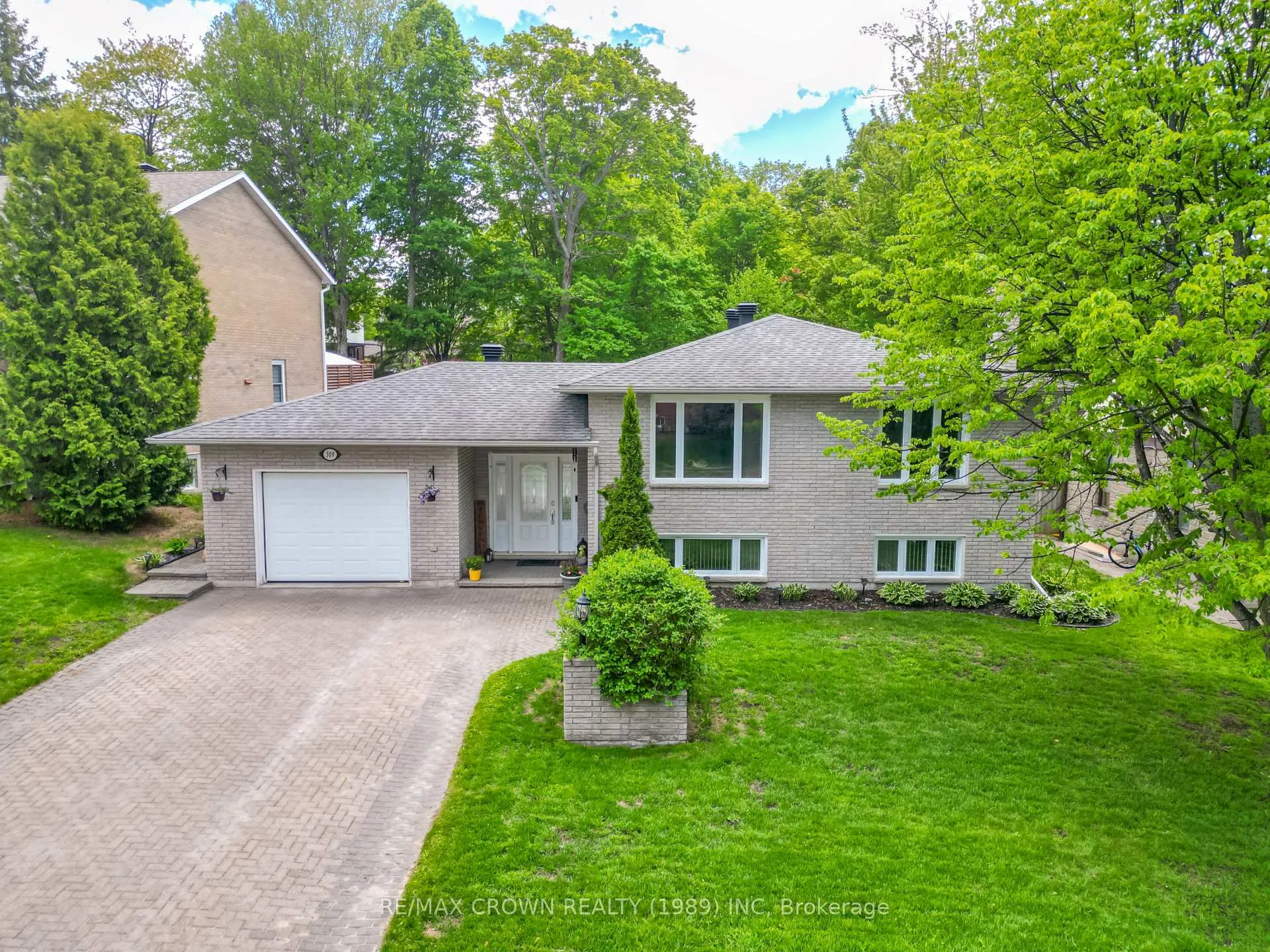 Photo 1 of 309 Pearce Street, North Bay, Airport — HOMEH