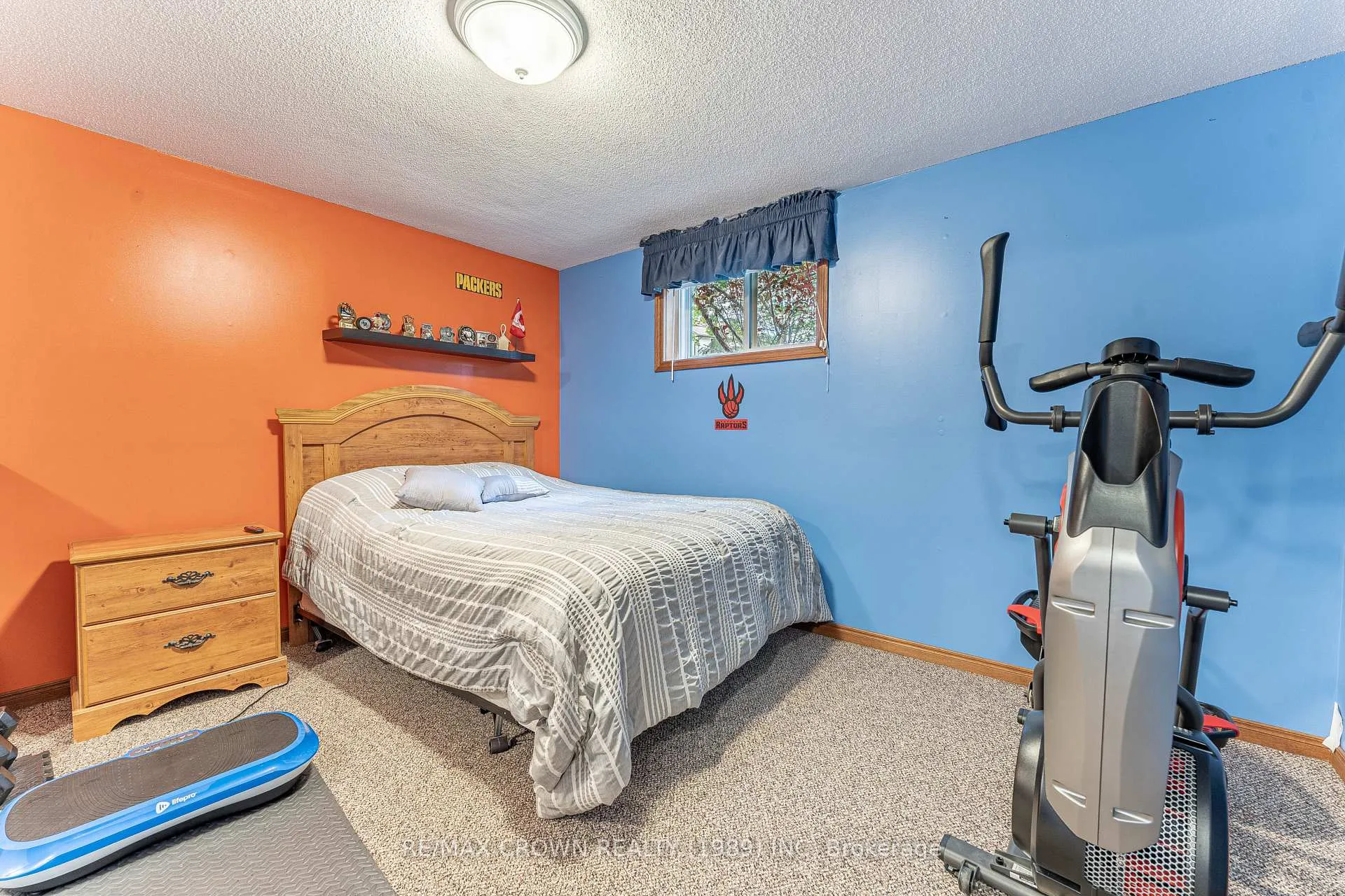 Photo 33 of 309 Pearce Street, North Bay, Airport — HOMEH