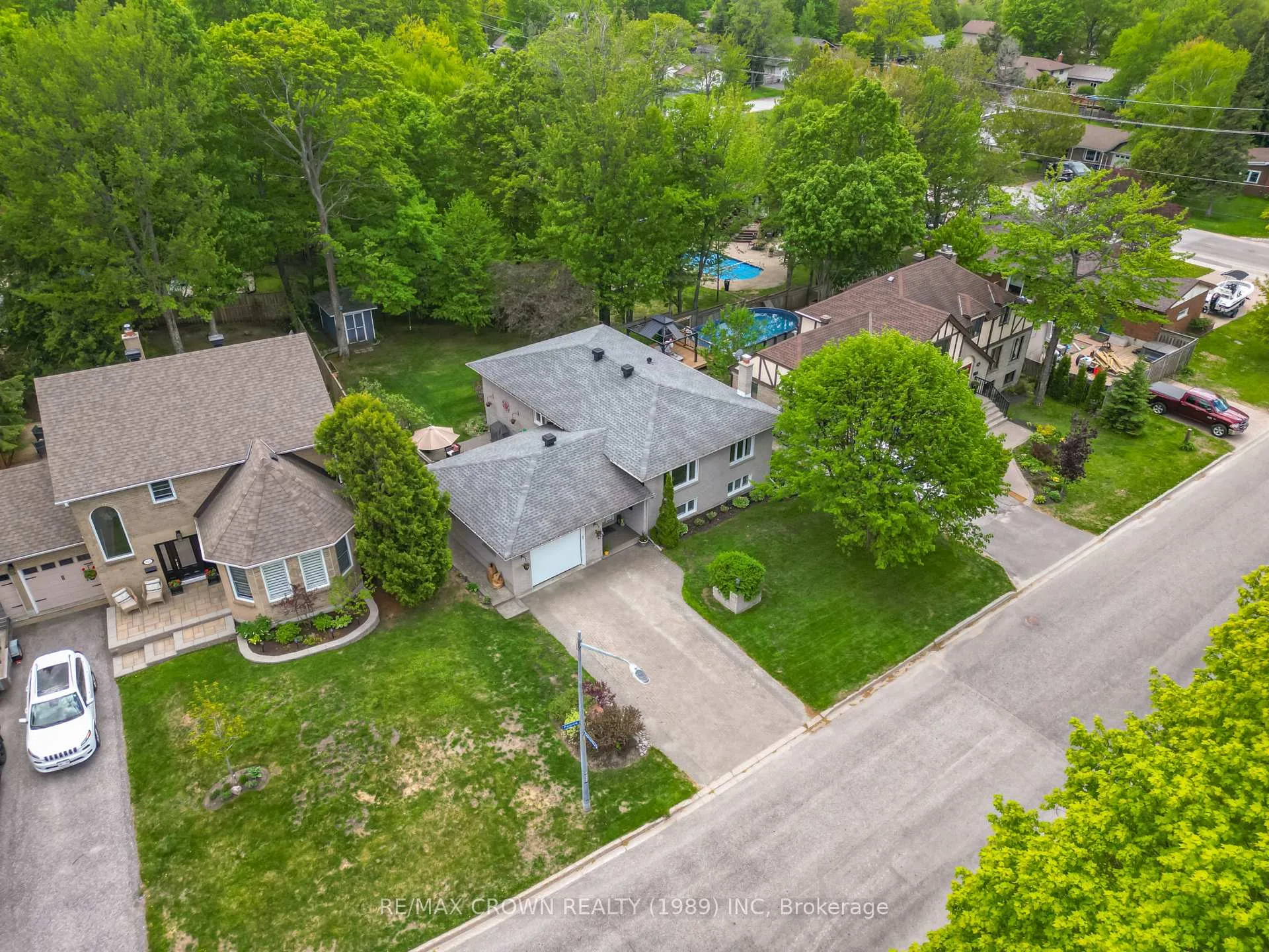 Photo 42 of 309 Pearce Street, North Bay, Airport — HOMEH