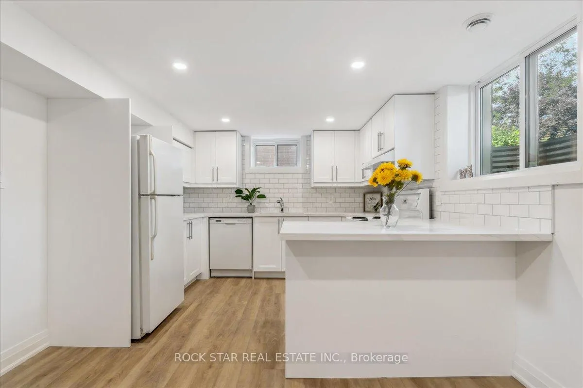 Photo 4 of Unit #Lower, 129 West 32nd Street, Hamilton, Westcliffe — HOMEH