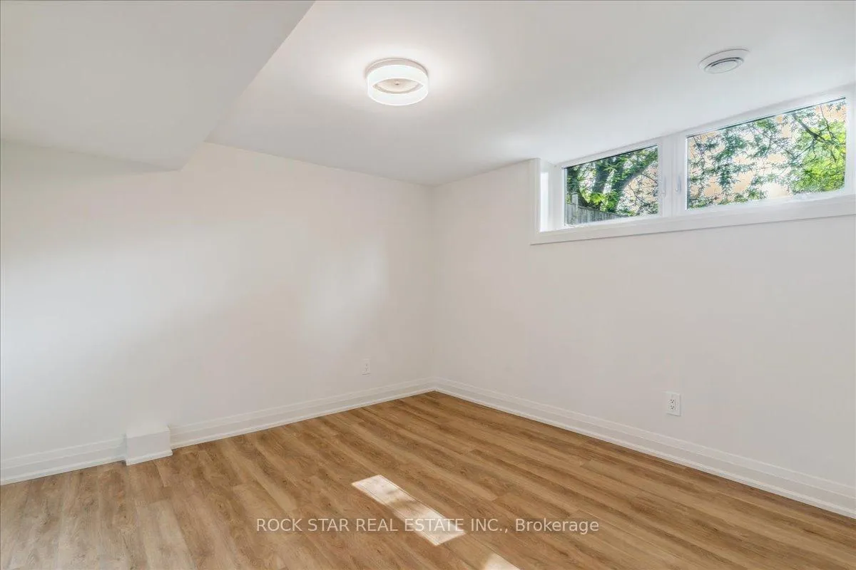 Photo 10 of Unit #Lower, 129 West 32nd Street, Hamilton, Westcliffe — HOMEH
