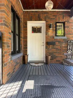 Photo 3 of 94 Roxborough Avenue, Oshawa, O'Neill — HOMEH