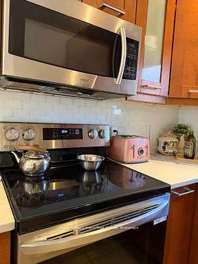 Photo 14 of 94 Roxborough Avenue, Oshawa, O'Neill — HOMEH