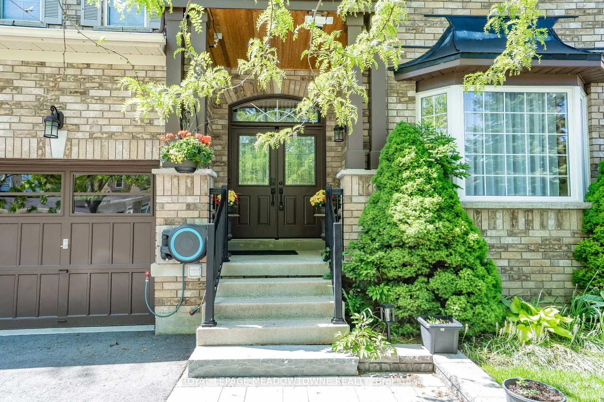 Photo 2 of 26 Emperor Drive, Brampton, Vales of Castlemore — HOMEH