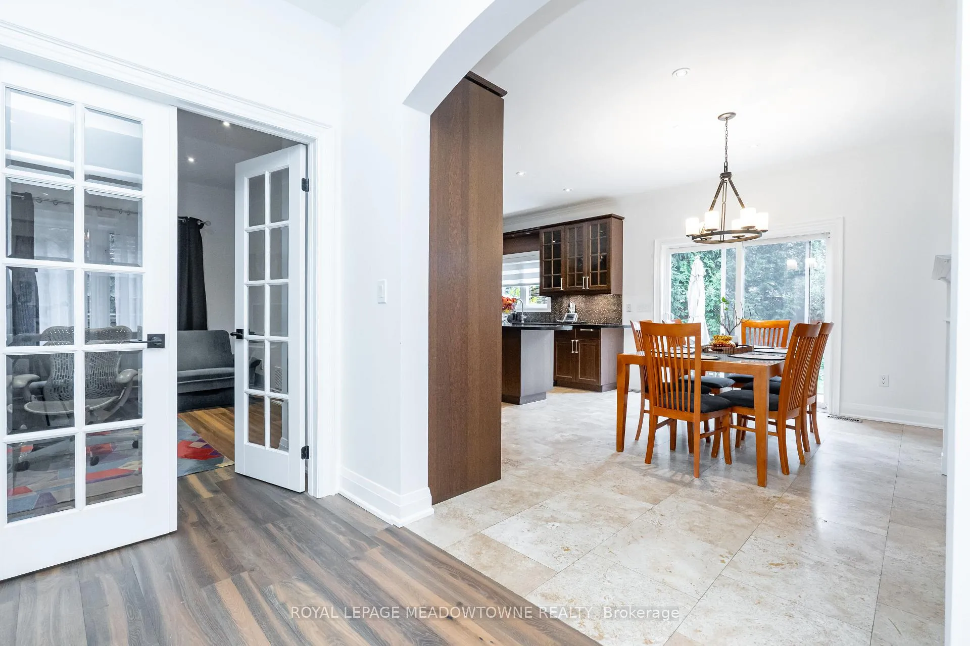 Photo 7 of 26 Emperor Drive, Brampton, Vales of Castlemore — HOMEH