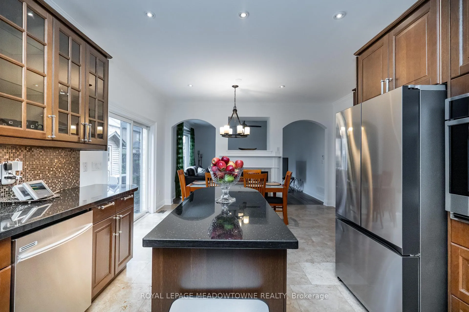 Photo 14 of 26 Emperor Drive, Brampton, Vales of Castlemore — HOMEH