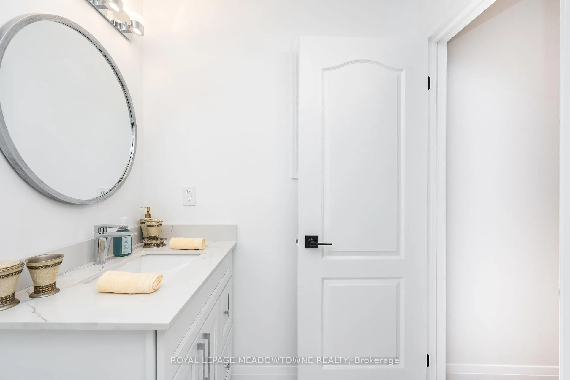 Photo 23 of 26 Emperor Drive, Brampton, Vales of Castlemore — HOMEH