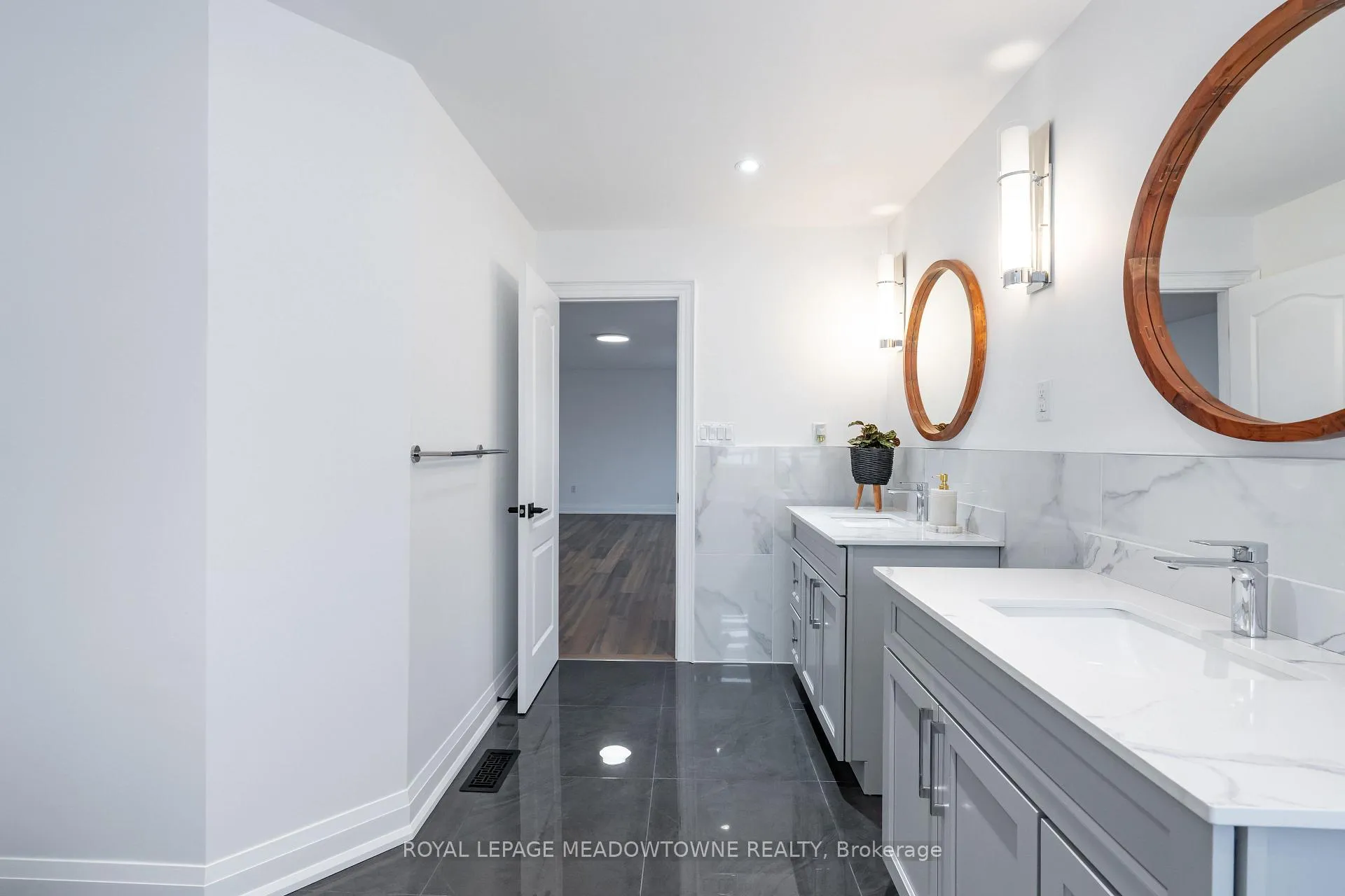 Photo 28 of 26 Emperor Drive, Brampton, Vales of Castlemore — HOMEH