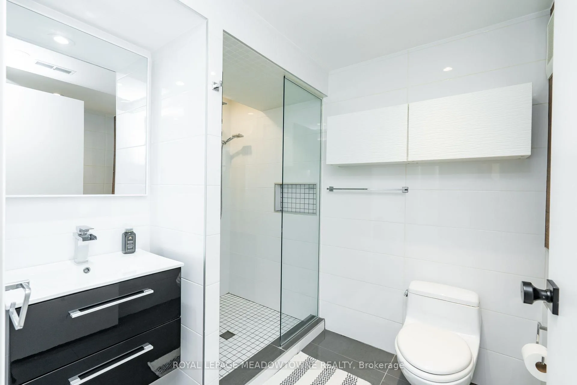 Photo 31 of 26 Emperor Drive, Brampton, Vales of Castlemore — HOMEH