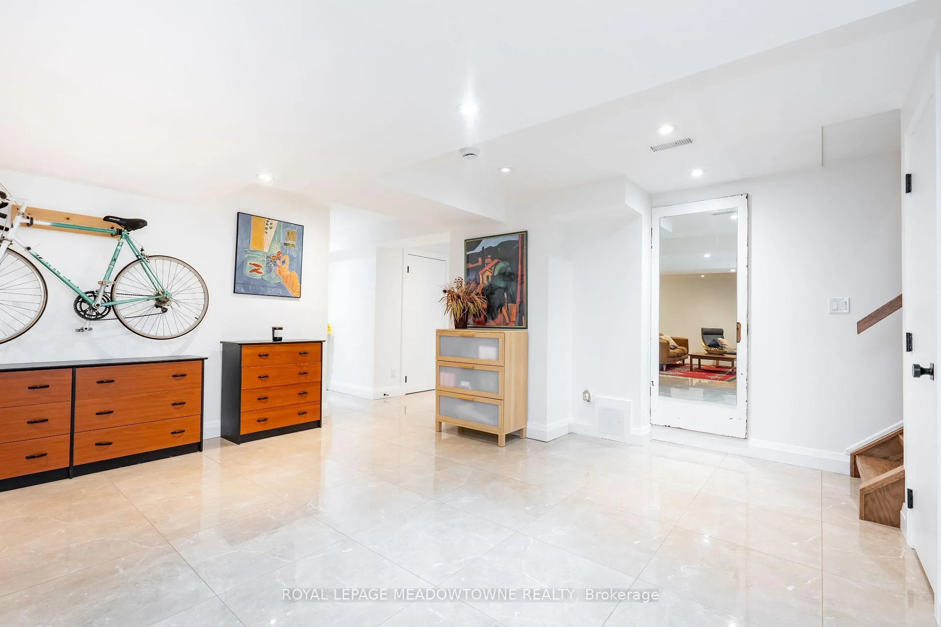 Photo 38 of 26 Emperor Drive, Brampton, Vales of Castlemore — HOMEH