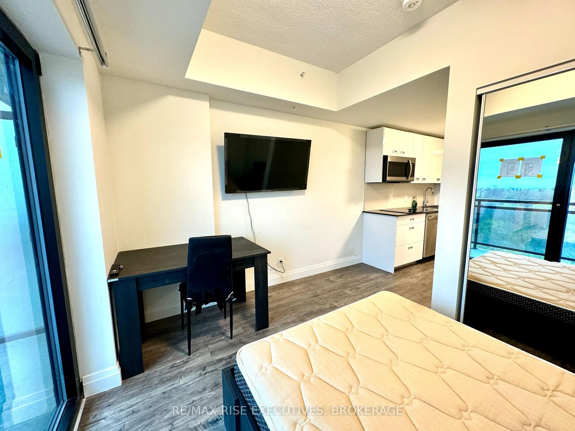 Photo 2 of Unit 711, 652 Princess Street, Kingston, Central City East — HOMEH