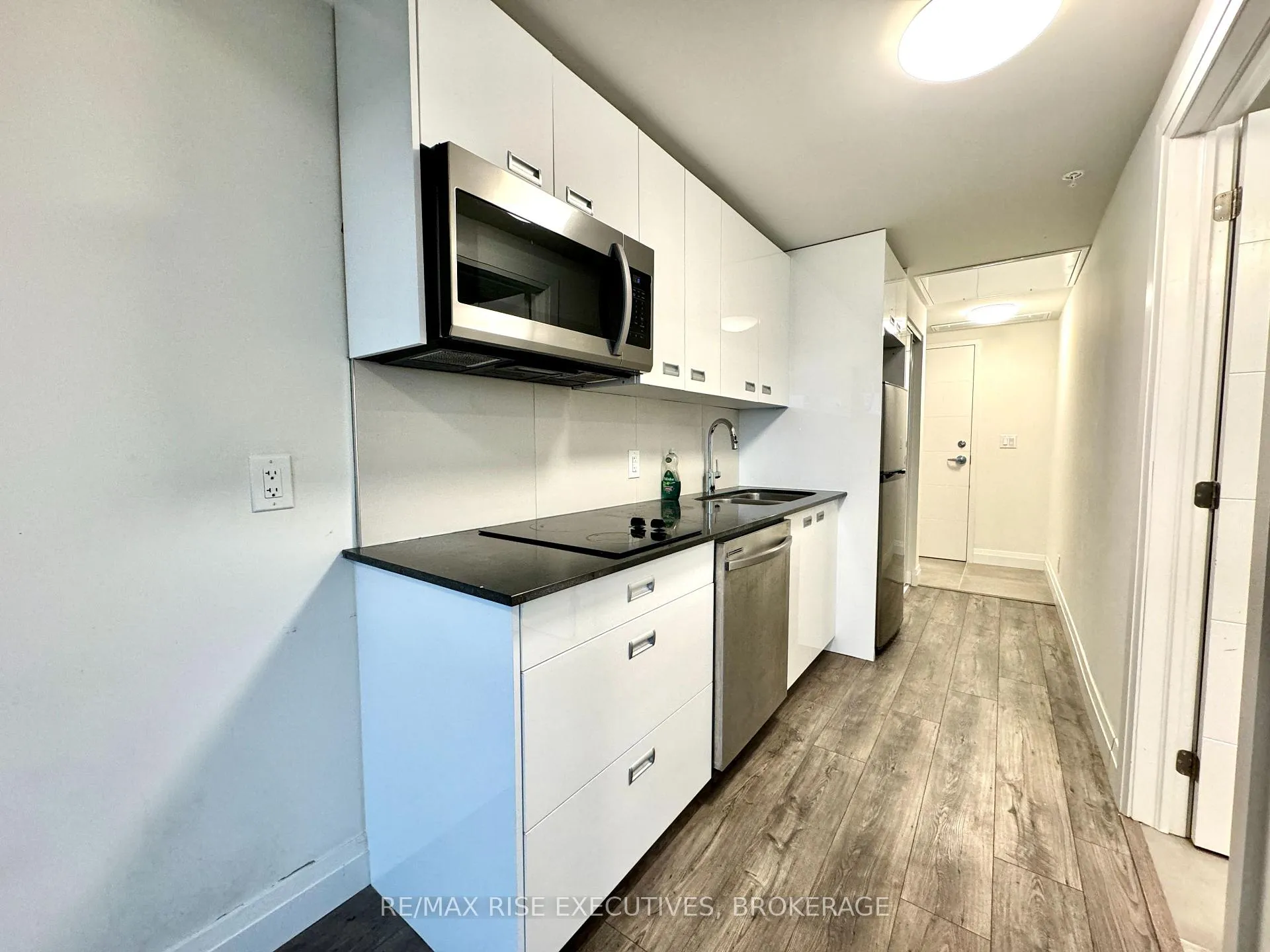 Photo 5 of Unit 711, 652 Princess Street, Kingston, Central City East — HOMEH