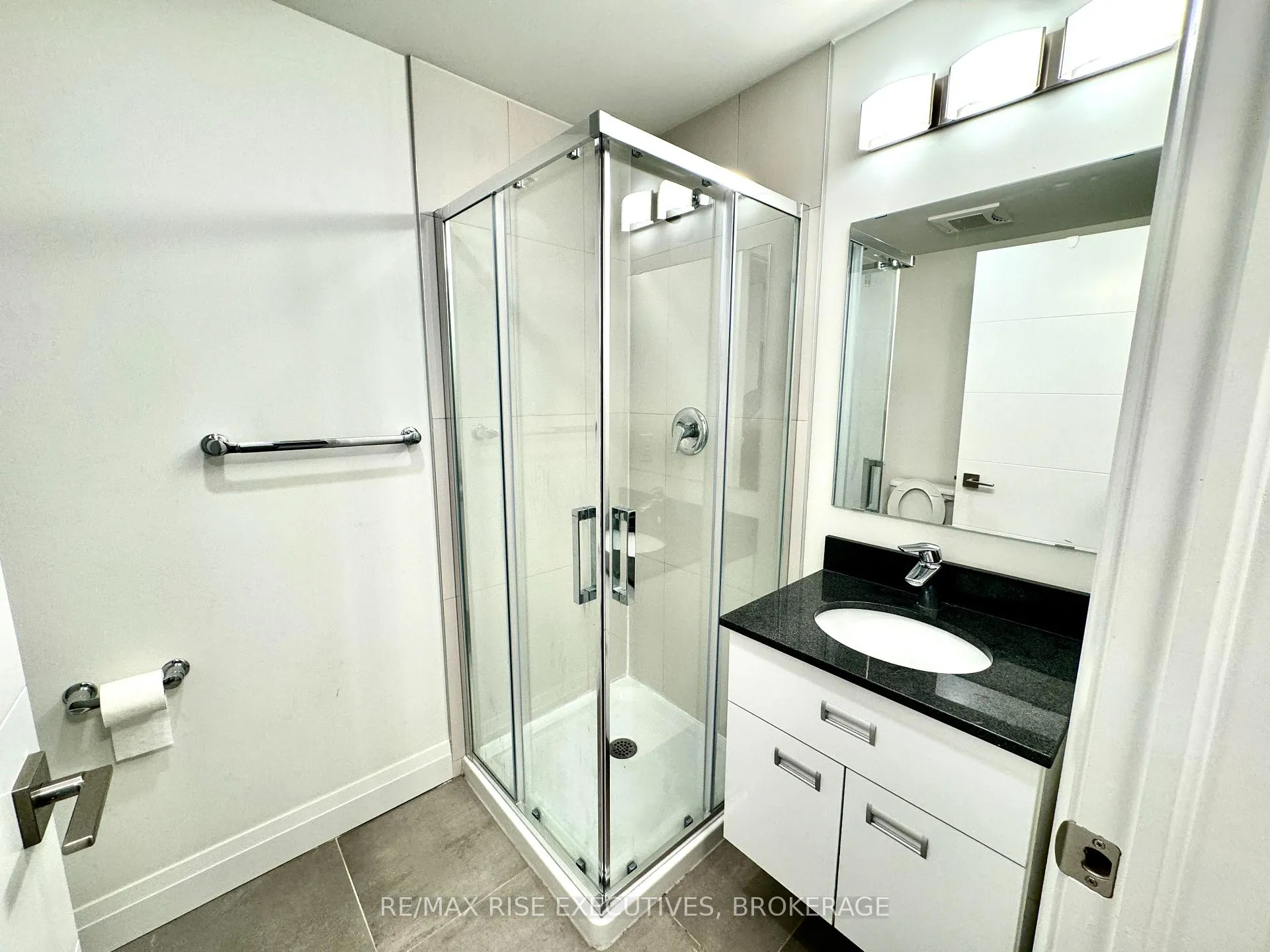 Photo 6 of Unit 711, 652 Princess Street, Kingston, Central City East — HOMEH