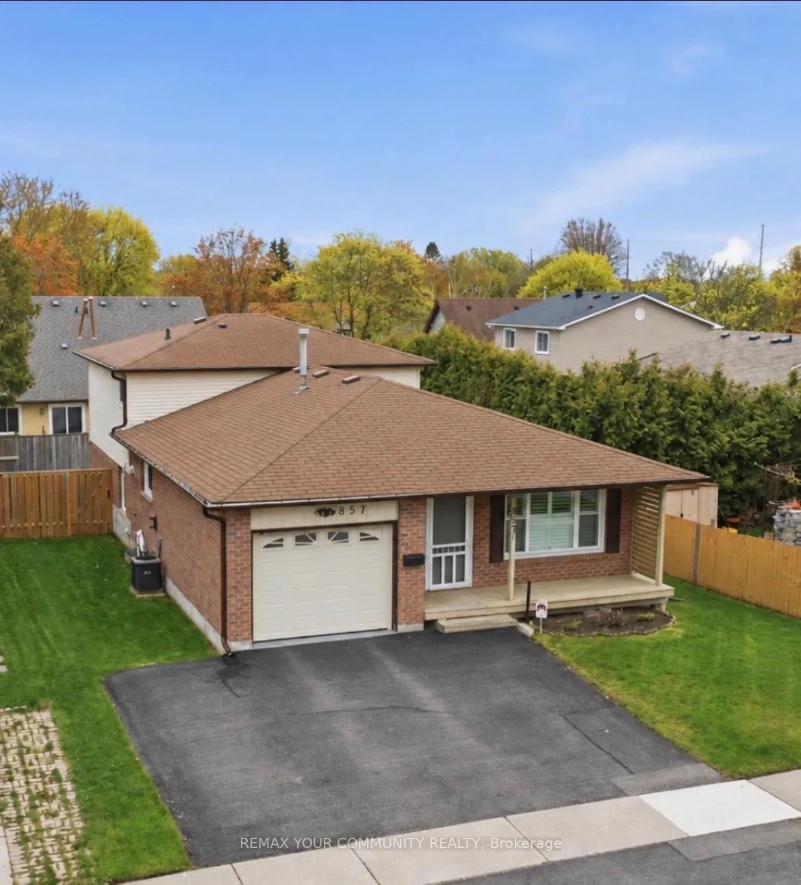Photo 1 of 857 Copperfield Drive, Oshawa, Eastdale — HOMEH