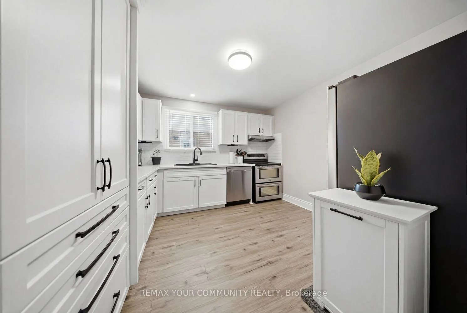 Photo 16 of 857 Copperfield Drive, Oshawa, Eastdale — HOMEH