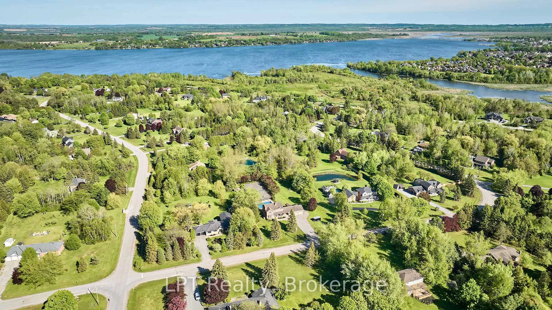 Photo 4 of 16 Cawkers Cove Road, Scugog, Port Perry — HOMEH