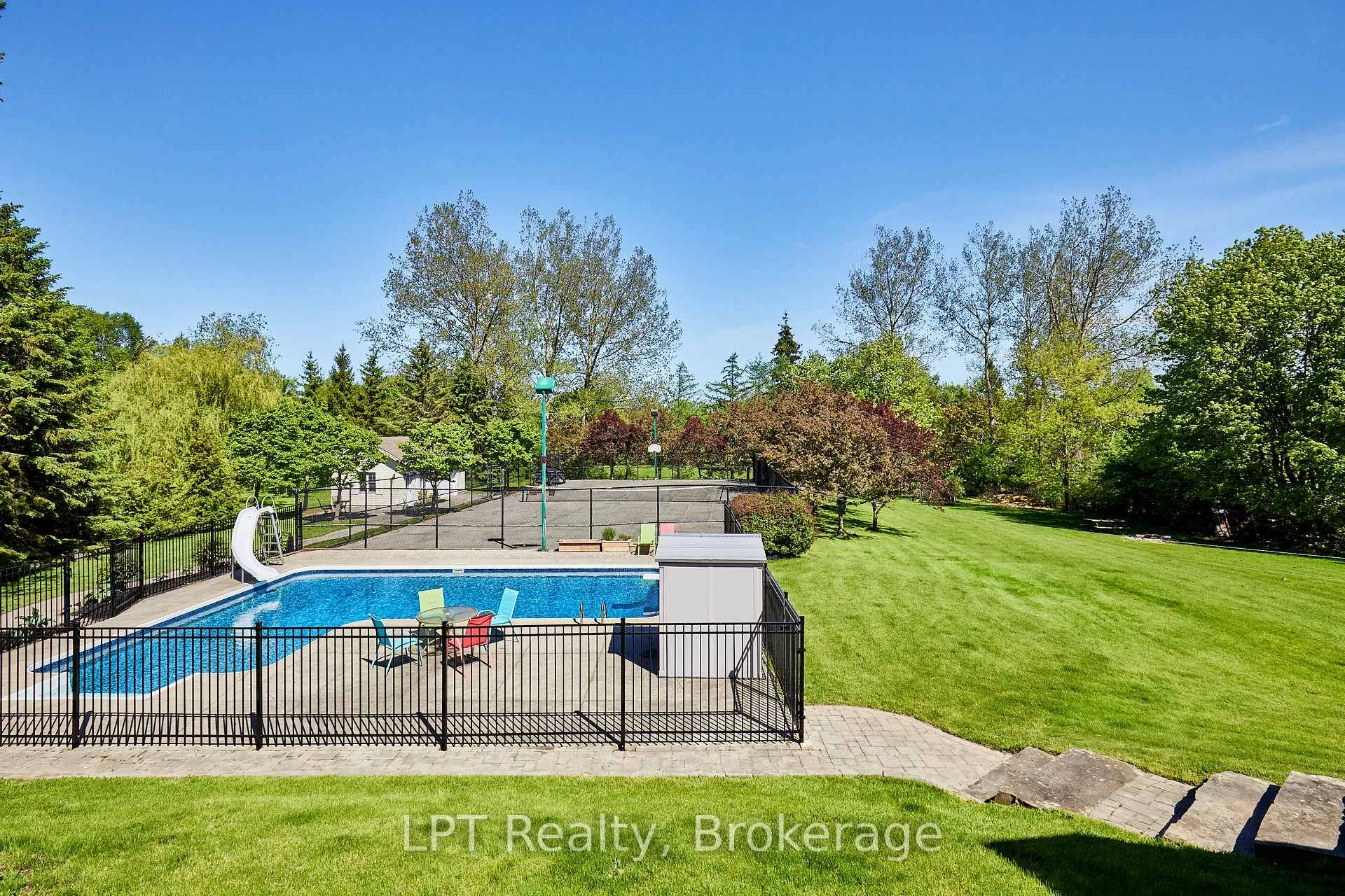Photo 11 of 16 Cawkers Cove Road, Scugog, Port Perry — HOMEH