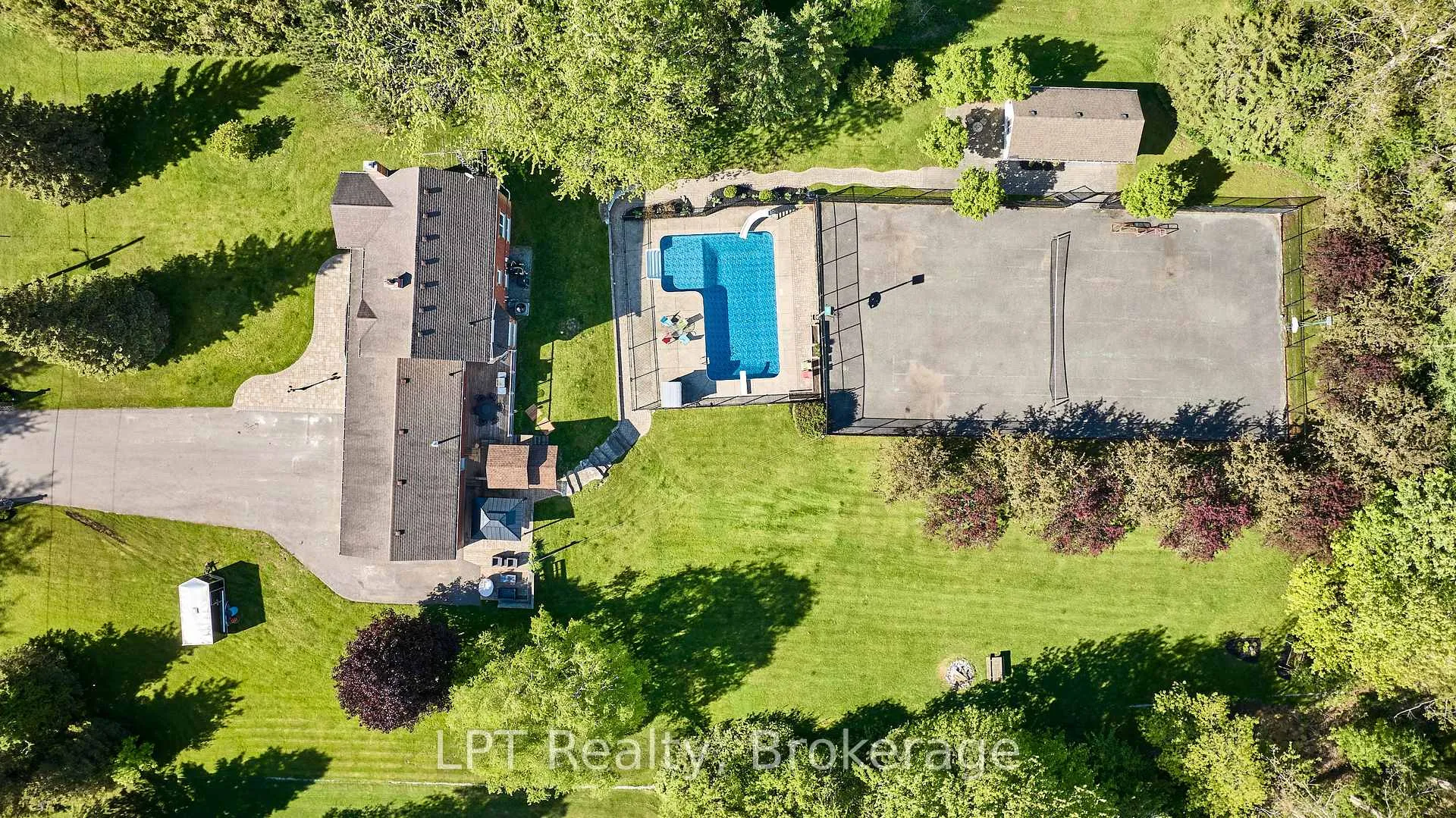 Photo 42 of 16 Cawkers Cove Road, Scugog, Port Perry — HOMEH