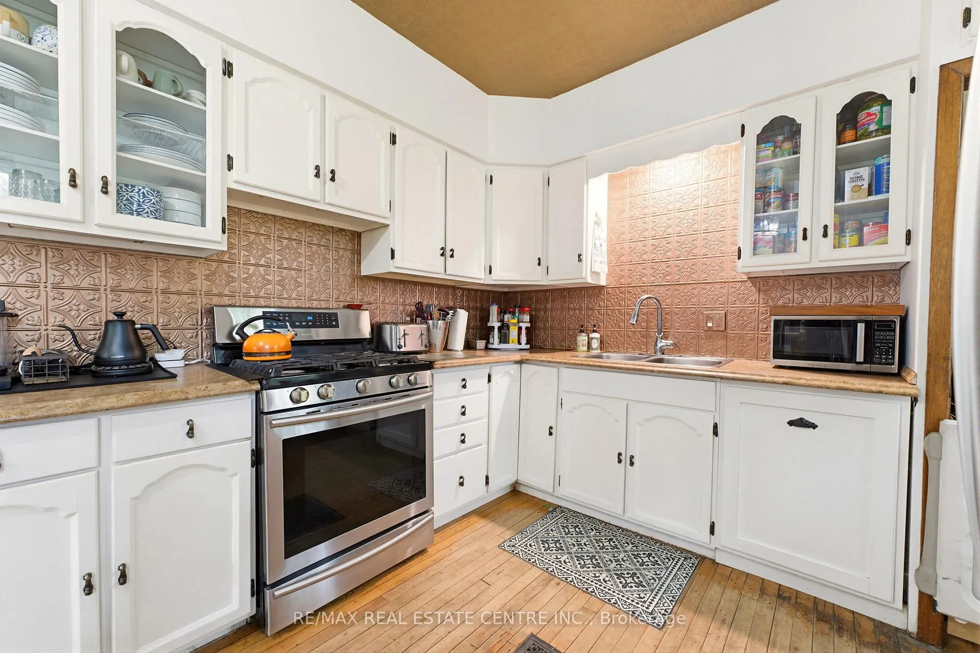 Photo 14 of 2589 Jerseyville Road W, Hamilton, Jerseyville — HOMEH