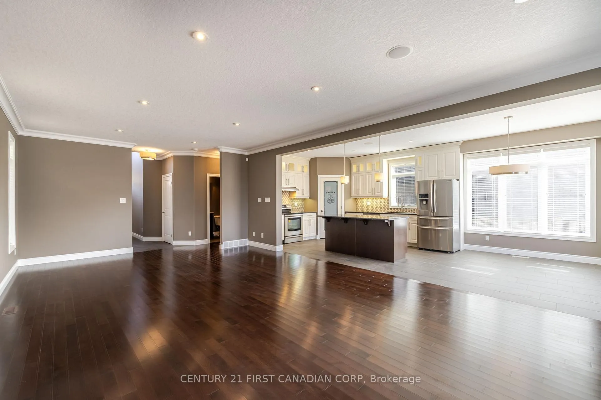 Photo 6 of 1690 Beaverbrook Avenue, London, North M — HOMEH