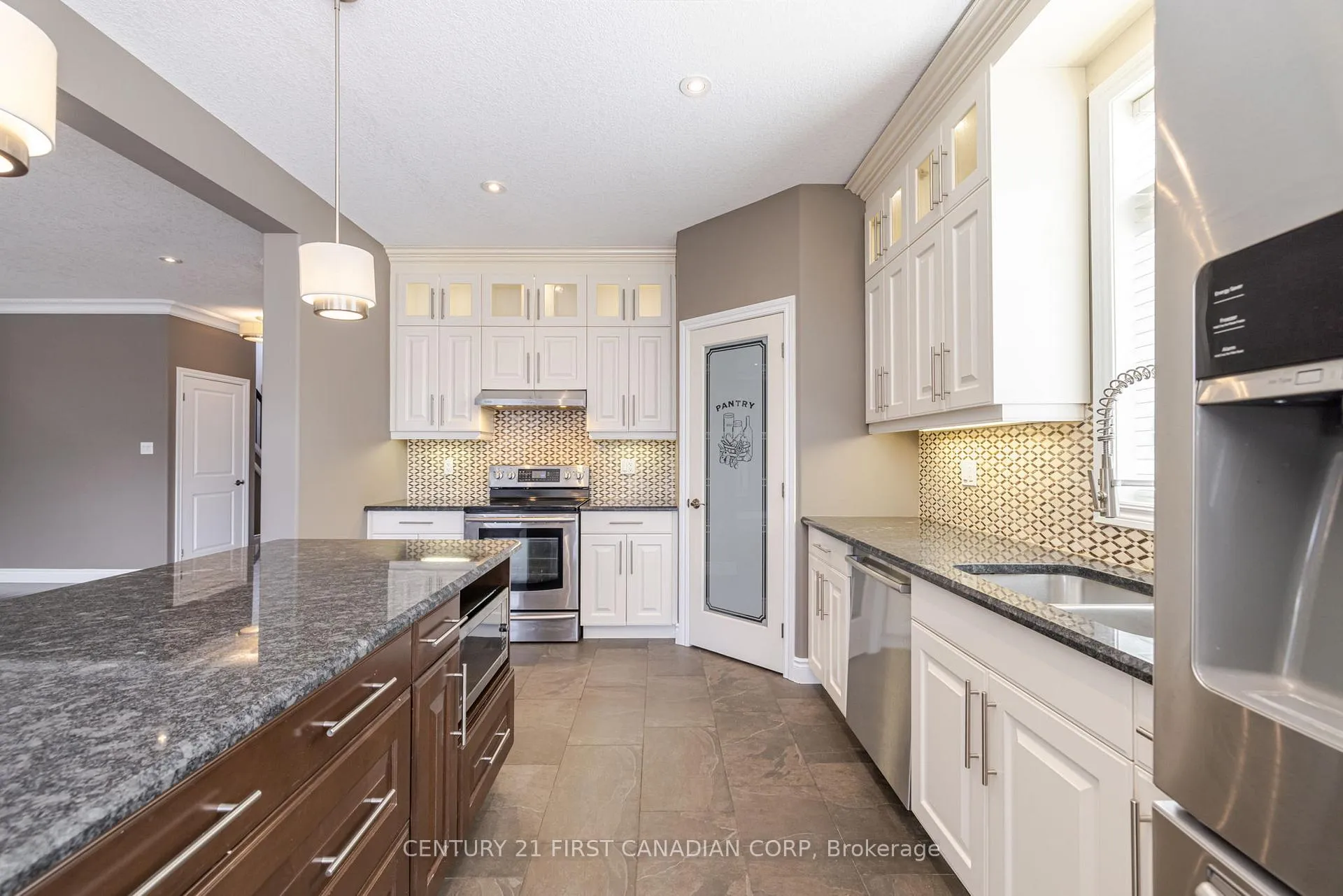 Photo 12 of 1690 Beaverbrook Avenue, London, North M — HOMEH