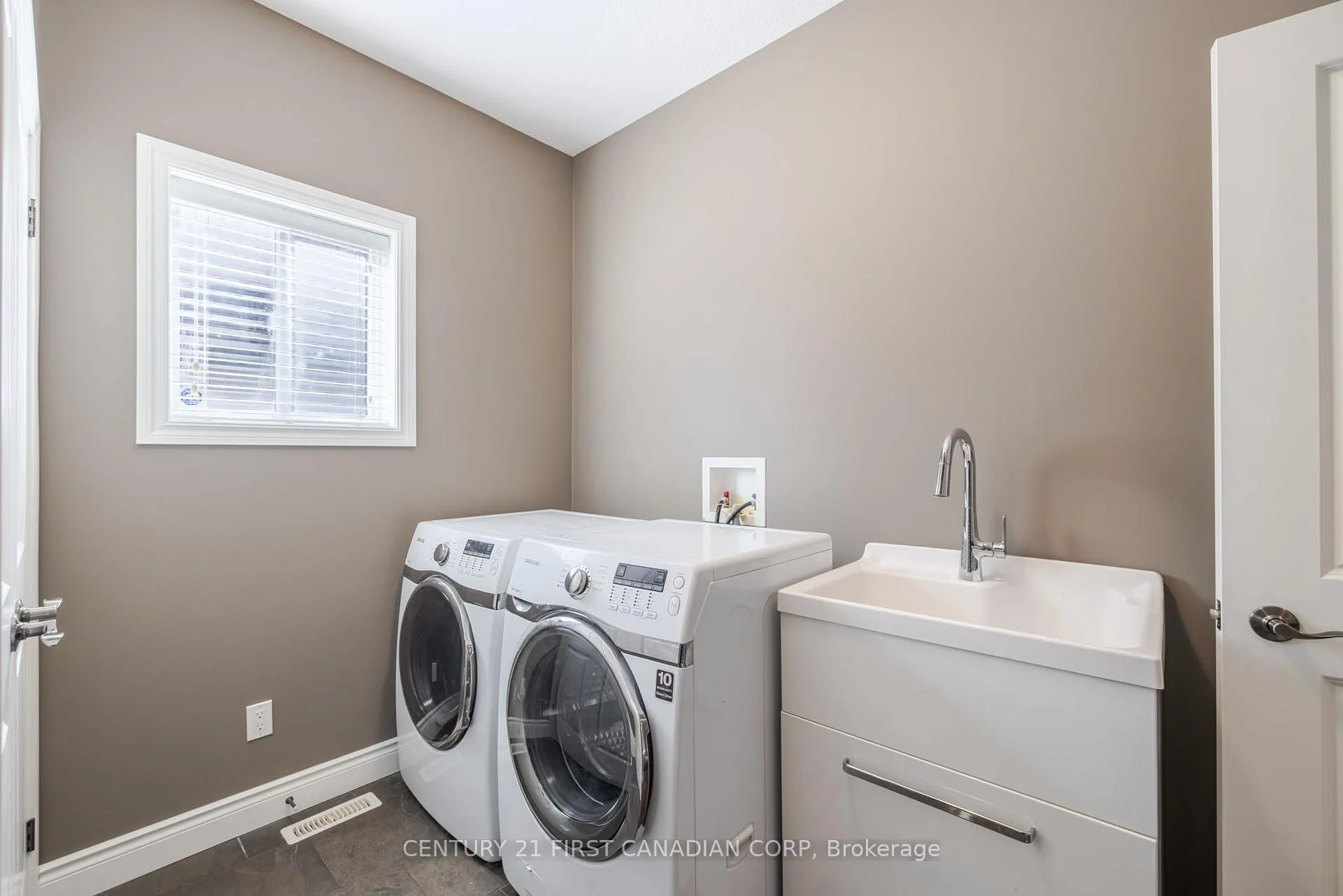 Photo 17 of 1690 Beaverbrook Avenue, London, North M — HOMEH