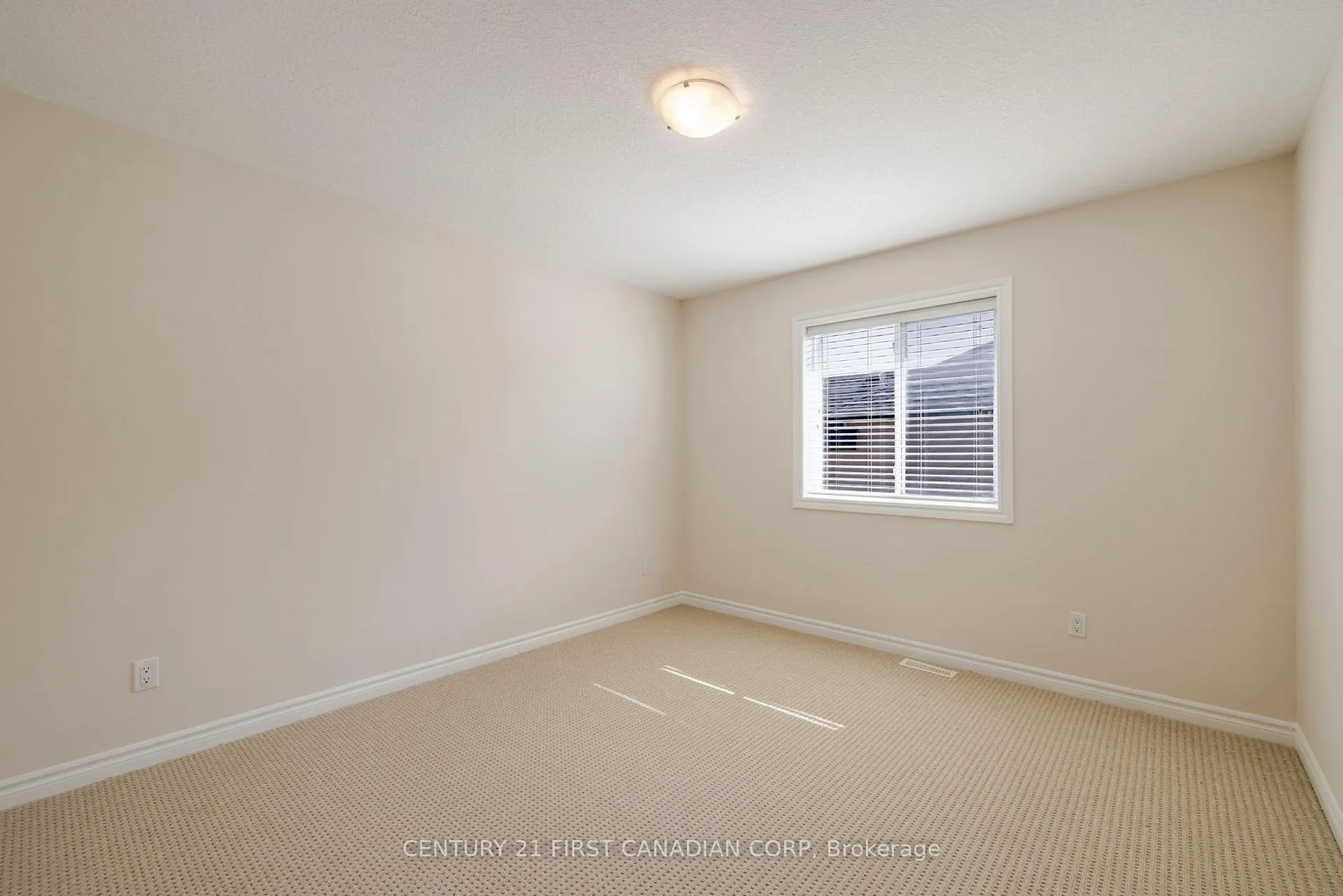 Photo 24 of 1690 Beaverbrook Avenue, London, North M — HOMEH