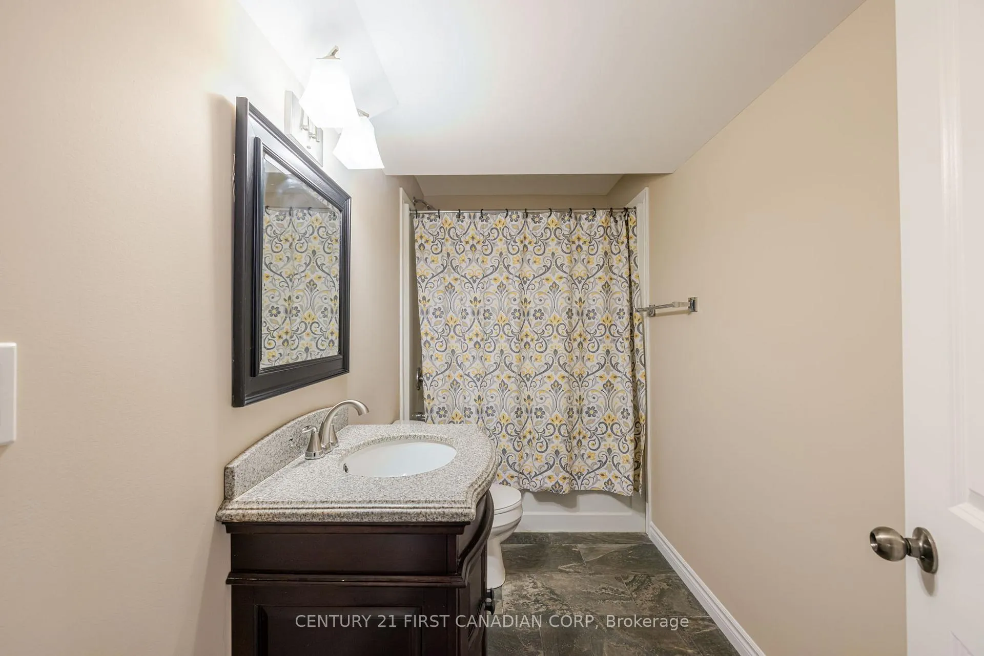 Photo 37 of 1690 Beaverbrook Avenue, London, North M — HOMEH