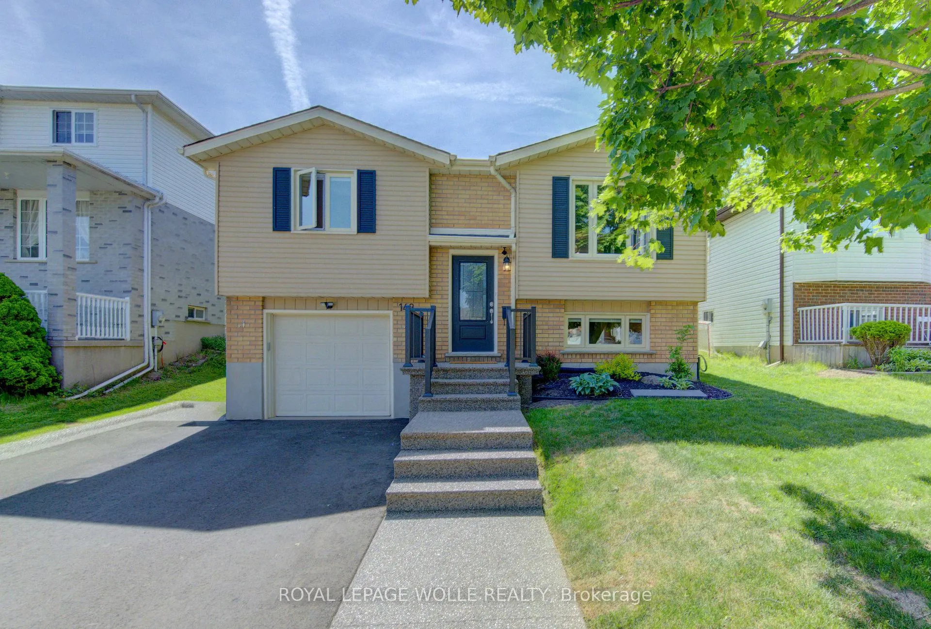Photo 1 of 143 Dawn Crescent, Cambridge — HOMEH
