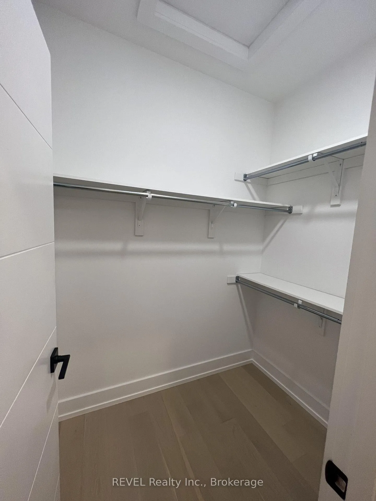 Photo 17 of Unit Upper, 6129 Curlin Crescent, Niagara Falls, Forestview — HOMEH