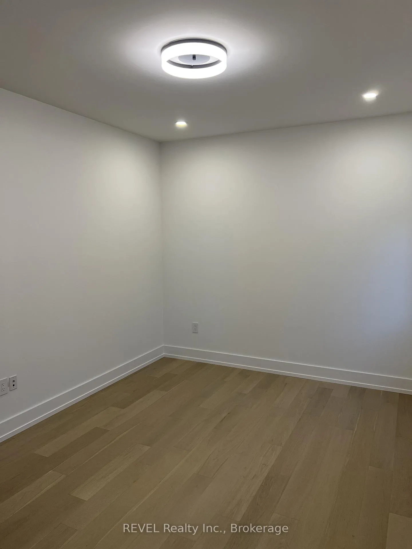 Photo 18 of Unit Upper, 6129 Curlin Crescent, Niagara Falls, Forestview — HOMEH