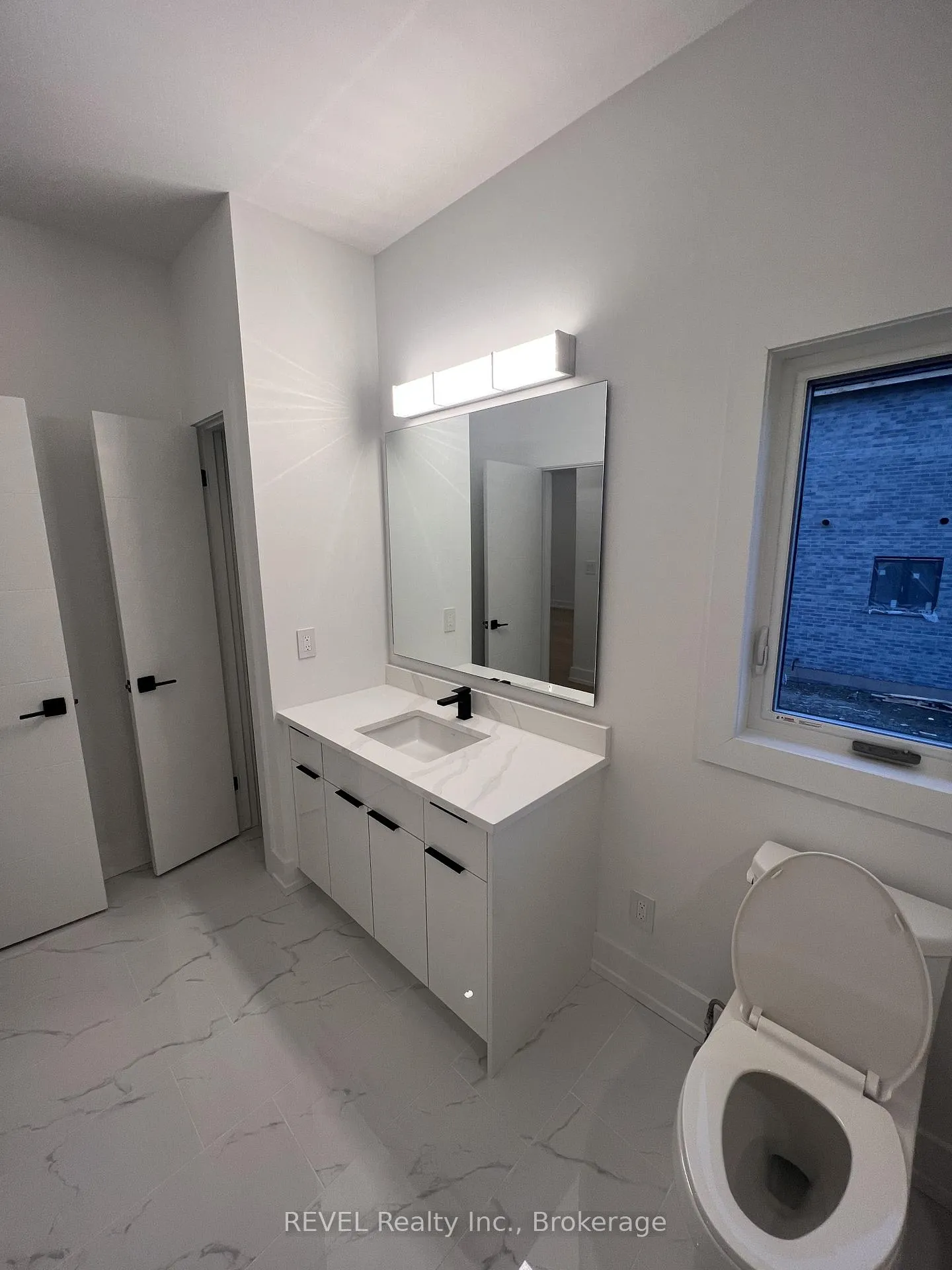 Photo 22 of Unit Upper, 6129 Curlin Crescent, Niagara Falls, Forestview — HOMEH