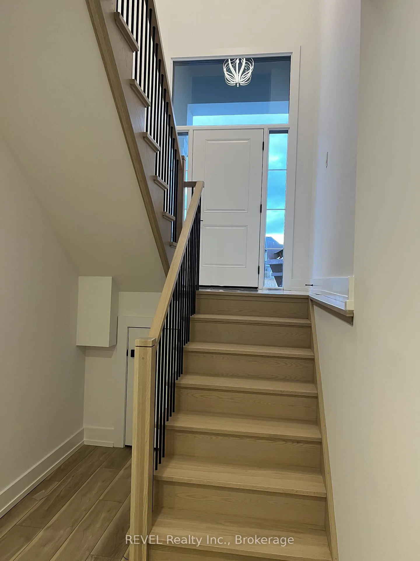 Photo 31 of Unit Upper, 6129 Curlin Crescent, Niagara Falls, Forestview — HOMEH
