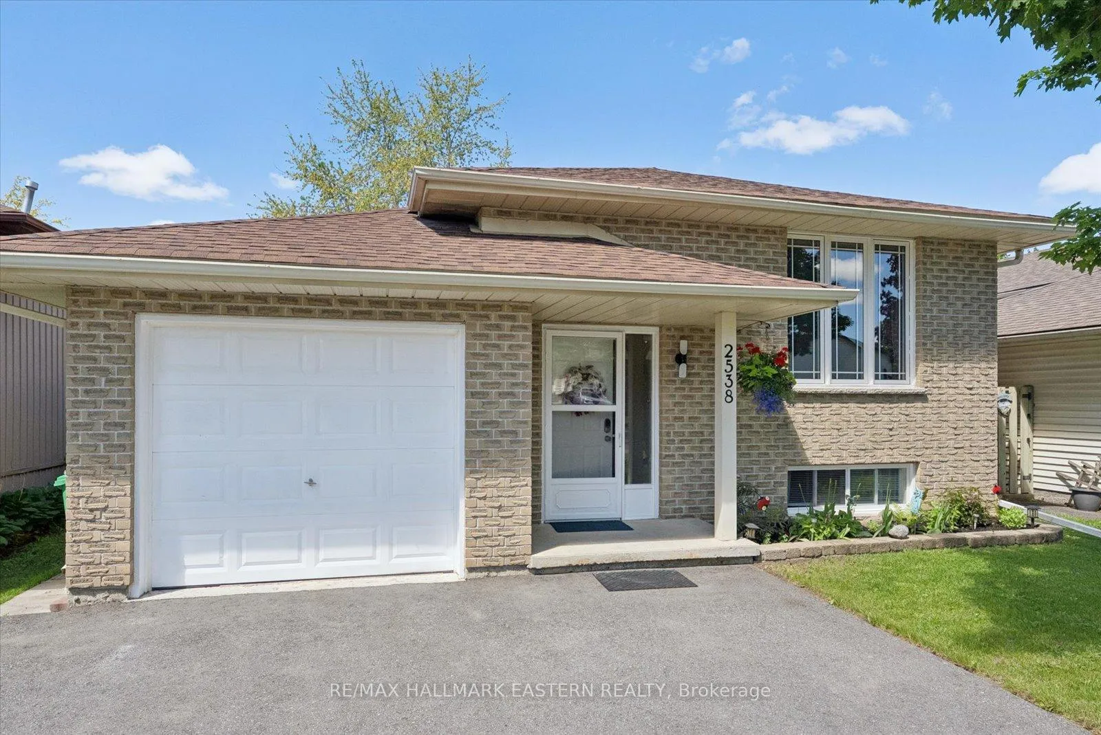 Photo 2 of 2538 Foxmeadow Road, Peterborough, Ashburnham Ward 4 — HOMEH