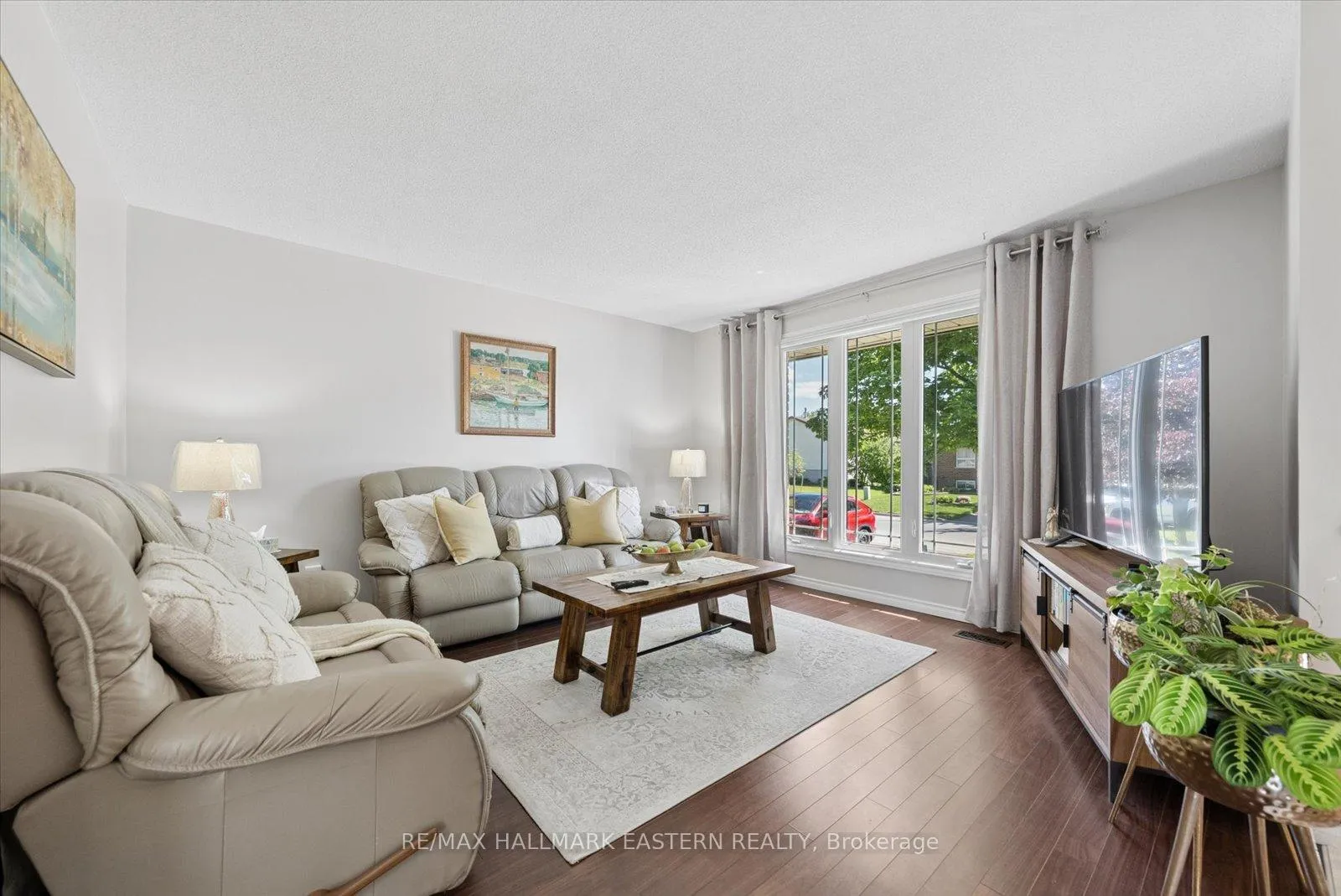 Photo 5 of 2538 Foxmeadow Road, Peterborough, Ashburnham Ward 4 — HOMEH
