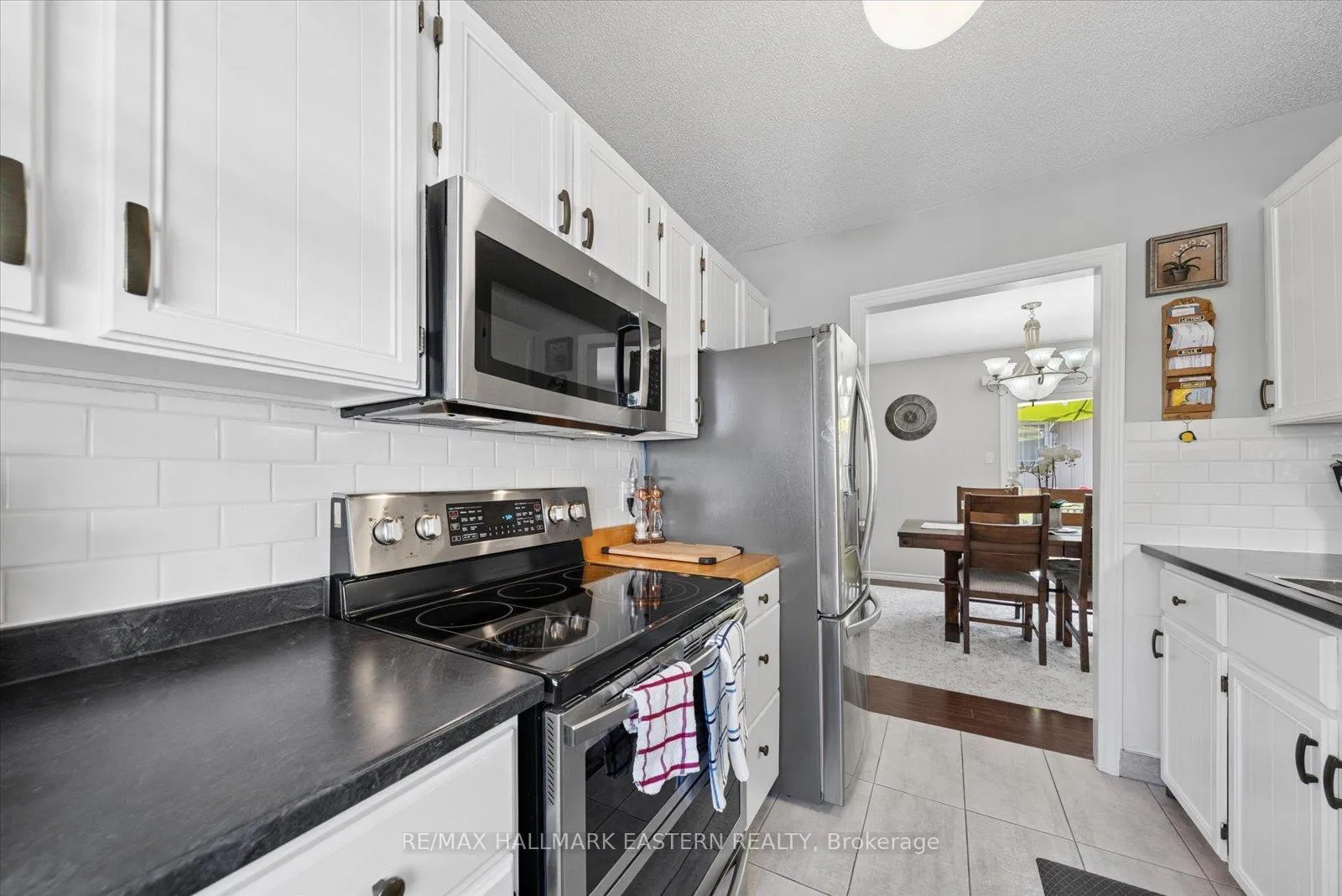 Photo 9 of 2538 Foxmeadow Road, Peterborough, Ashburnham Ward 4 — HOMEH