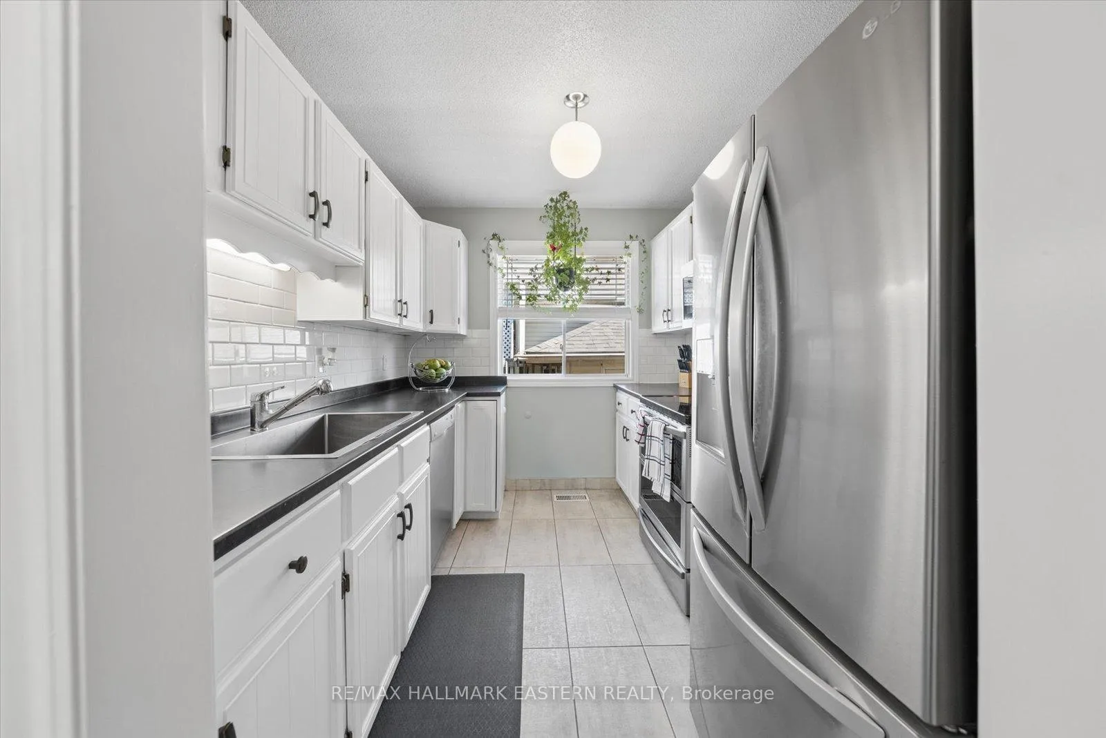 Photo 10 of 2538 Foxmeadow Road, Peterborough, Ashburnham Ward 4 — HOMEH