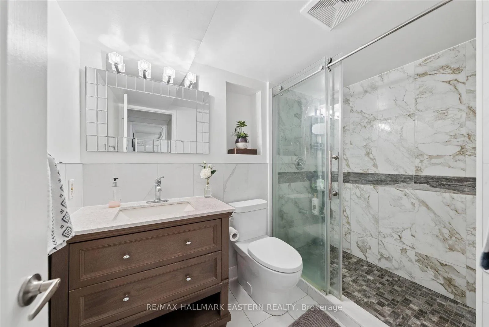 Photo 23 of 2538 Foxmeadow Road, Peterborough, Ashburnham Ward 4 — HOMEH