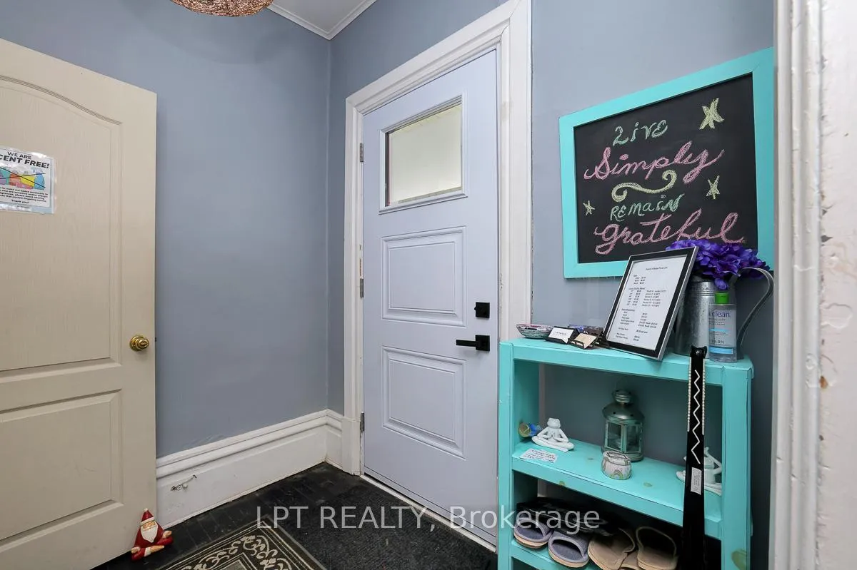 Photo 3 of 8197 Victoria Street, Ottawa, Metcalfe — HOMEH