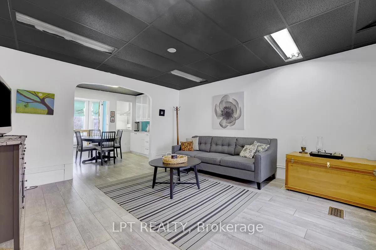 Photo 5 of 8197 Victoria Street, Ottawa, Metcalfe — HOMEH