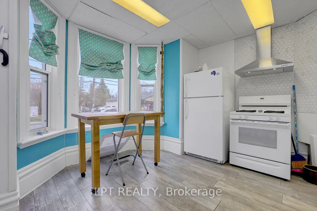 Photo 8 of 8197 Victoria Street, Ottawa, Metcalfe — HOMEH