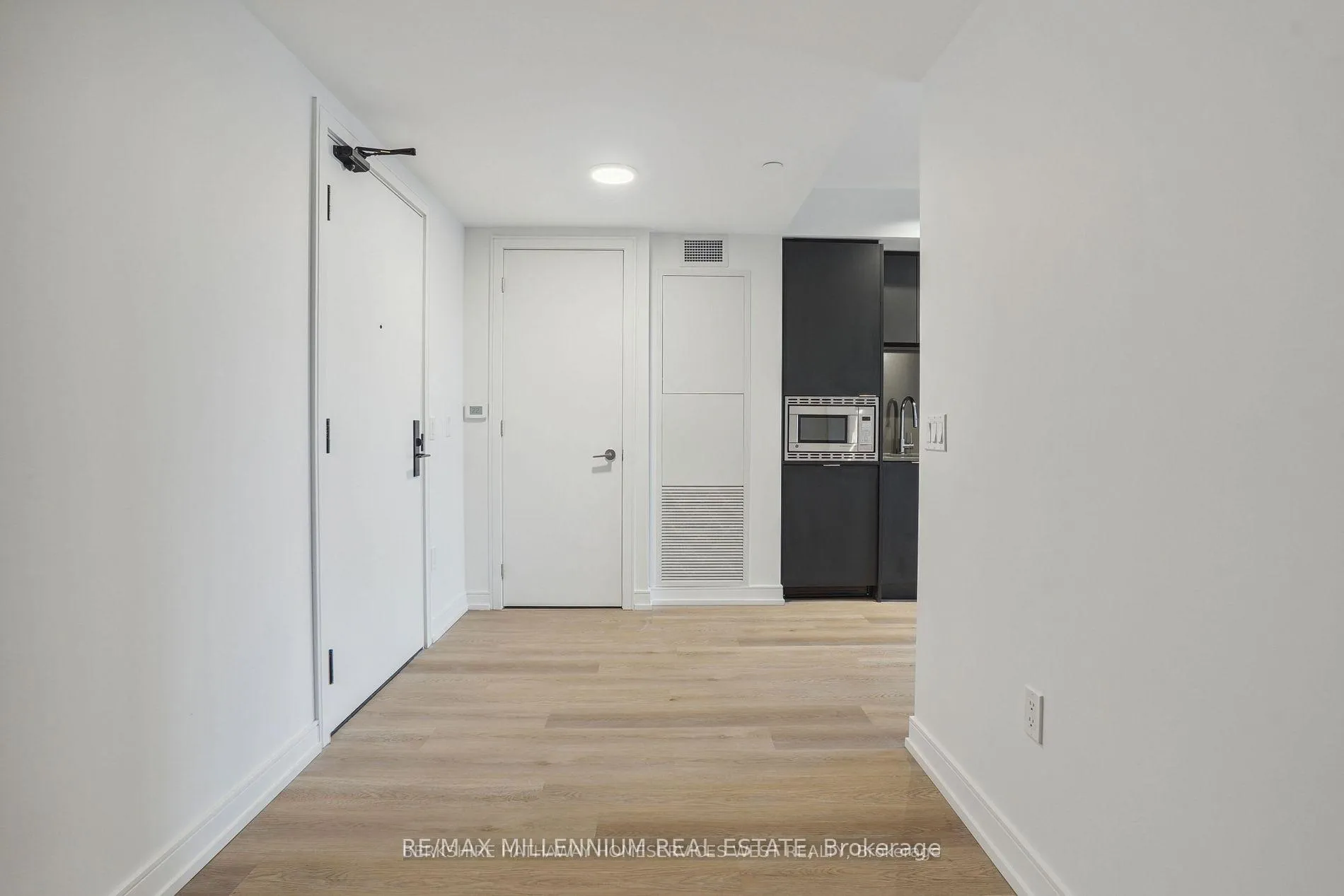 Photo 4 of Unit 329, 1 Jarvis Street, Hamilton, Beasley — HOMEH