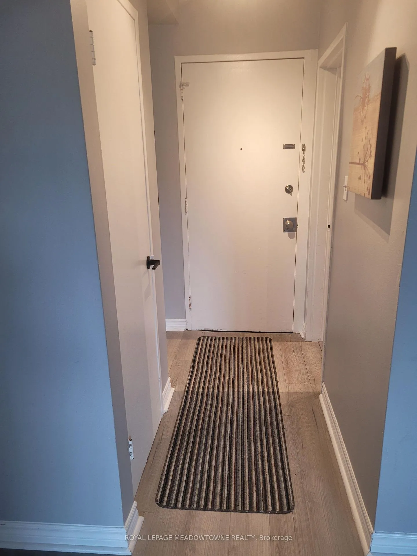 Photo 3 of Unit 2, 981 Mohawk Road E, Hamilton, Huntington — HOMEH