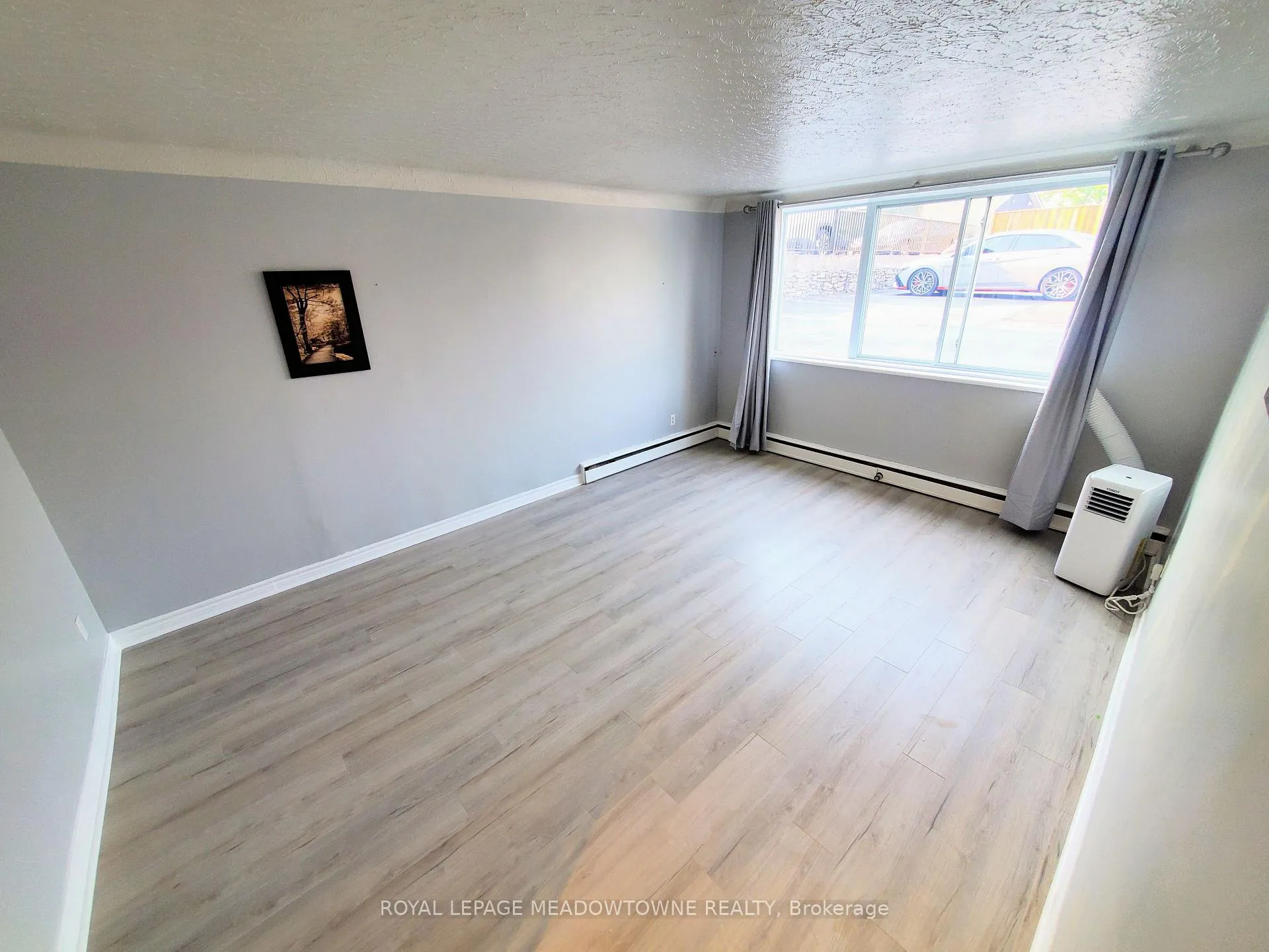 Photo 9 of Unit 2, 981 Mohawk Road E, Hamilton, Huntington — HOMEH