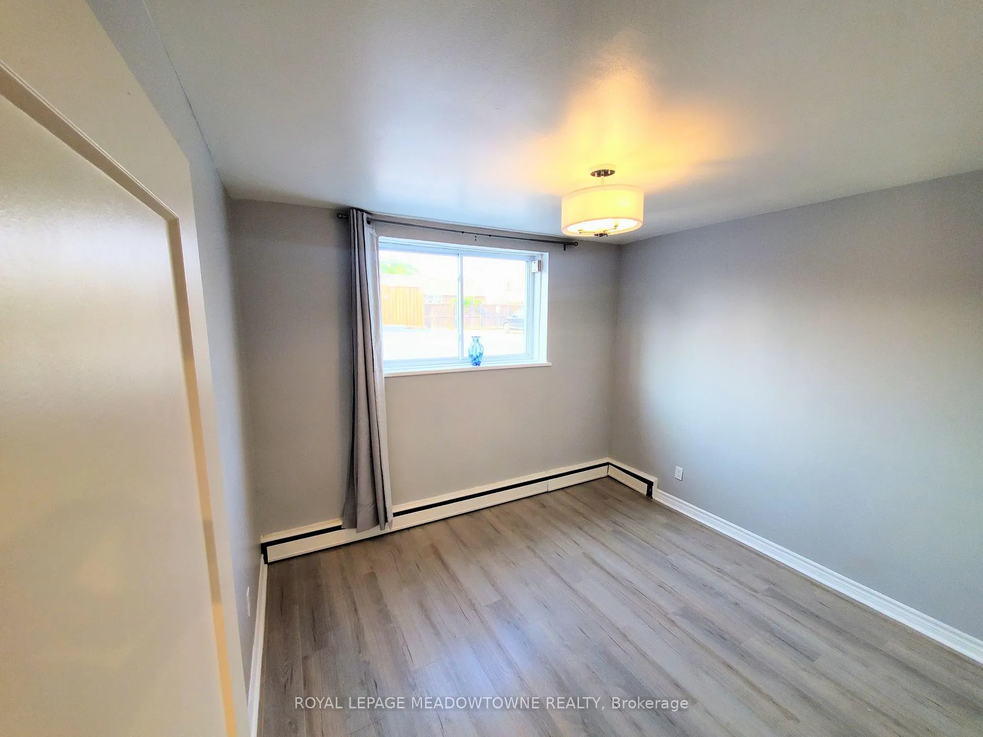 Photo 10 of Unit 2, 981 Mohawk Road E, Hamilton, Huntington — HOMEH