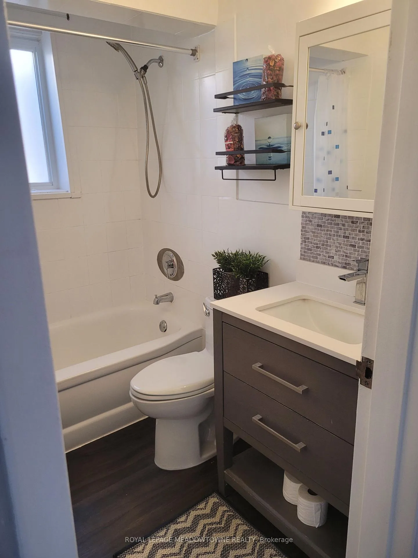 Photo 16 of Unit 2, 981 Mohawk Road E, Hamilton, Huntington — HOMEH