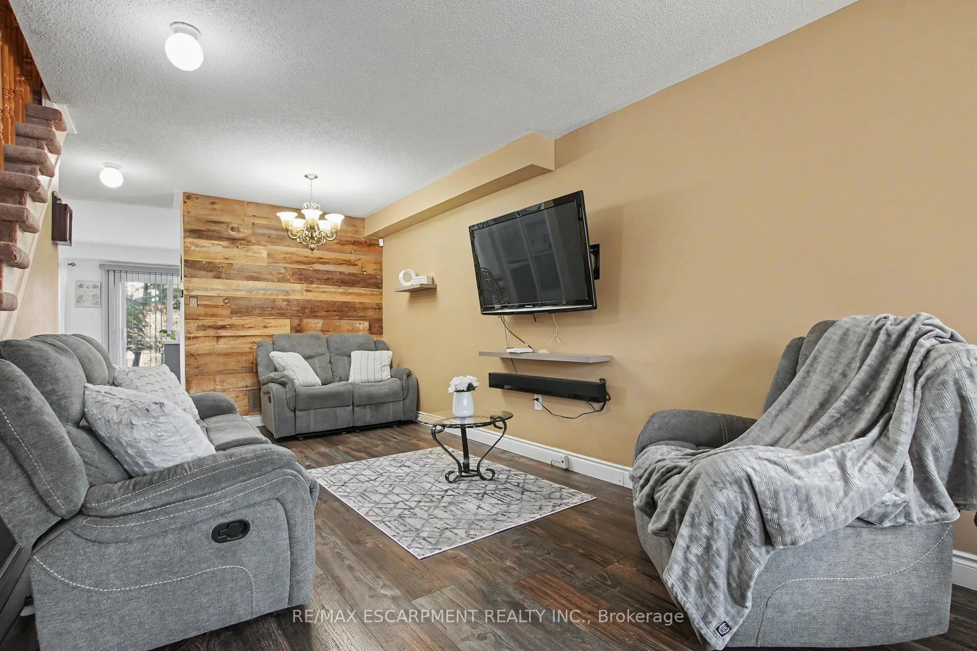 Photo 6 of 236 Fitzgerald Crescent, Milton, Dempsey — HOMEH