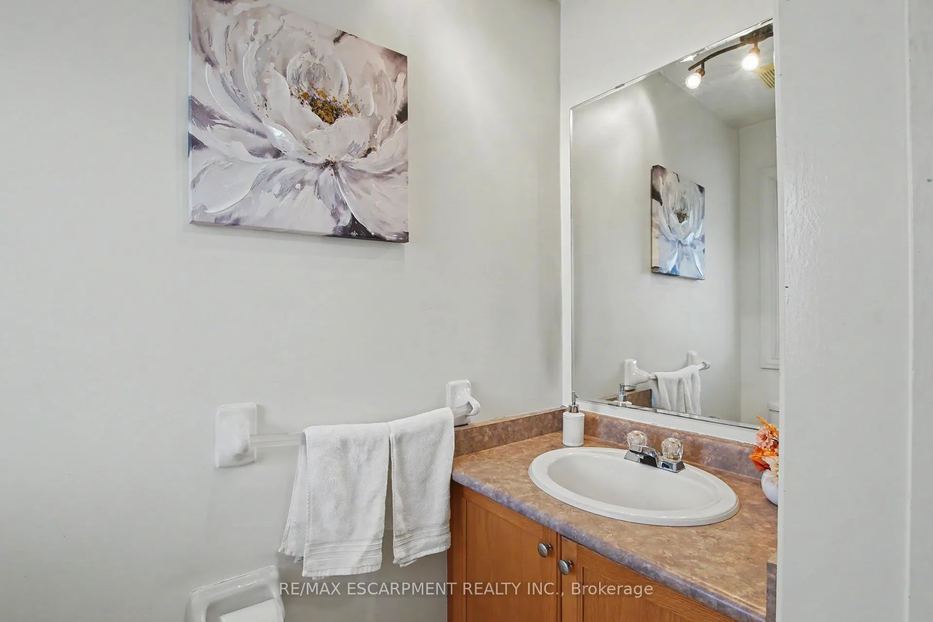 Photo 14 of 236 Fitzgerald Crescent, Milton, Dempsey — HOMEH